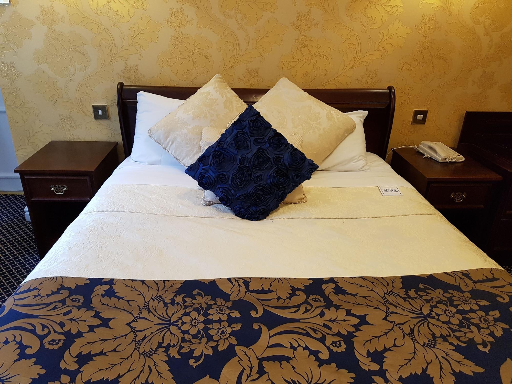Buckatree Hall Hotel Telford Exteriör bild