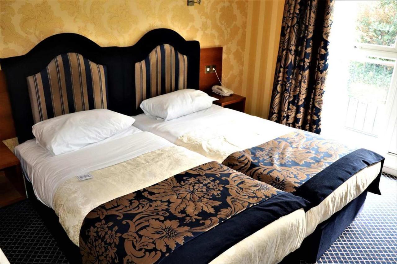 Buckatree Hall Hotel Telford Exteriör bild