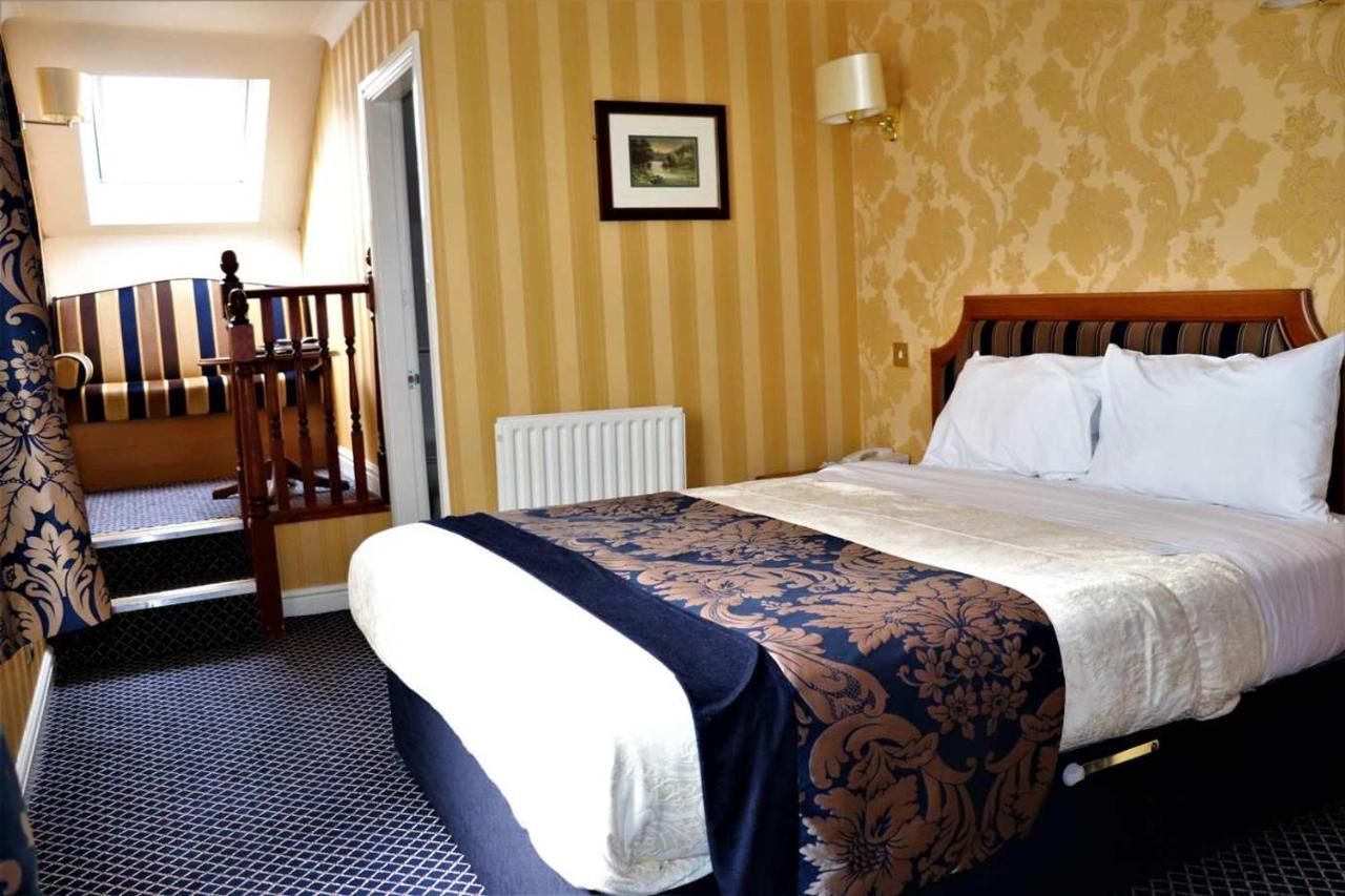 Buckatree Hall Hotel Telford Exteriör bild
